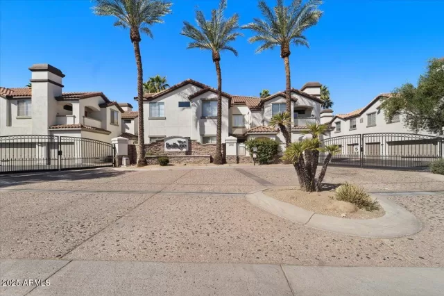 MLS: 6830310 Condo For Sale