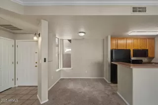 Photo #4: 6830310 Listing