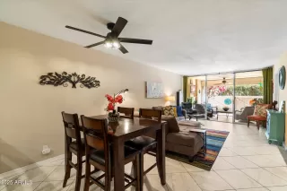 Photo #3: 6830833 Listing