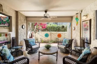 Photo #4: 6830833 Listing