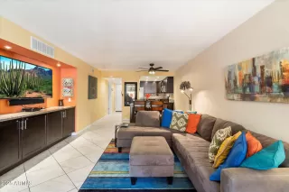 Photo #6: 6830833 Listing