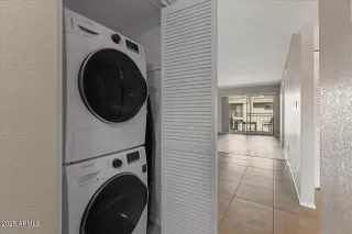 Photo #4: 6830870 Listing