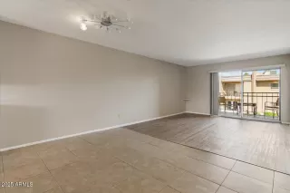 Photo #5: 6830870 Listing