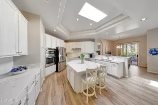Photo #6: 6830989 Listing