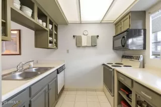 Photo #3: 6831062 Listing