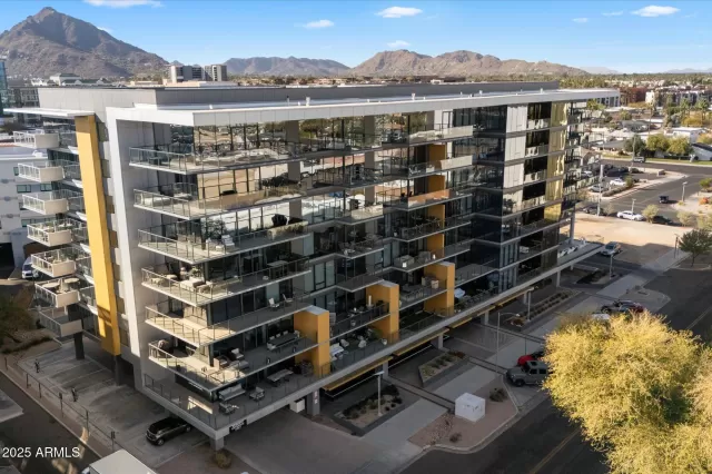 MLS: 6831079 Condo For Sale