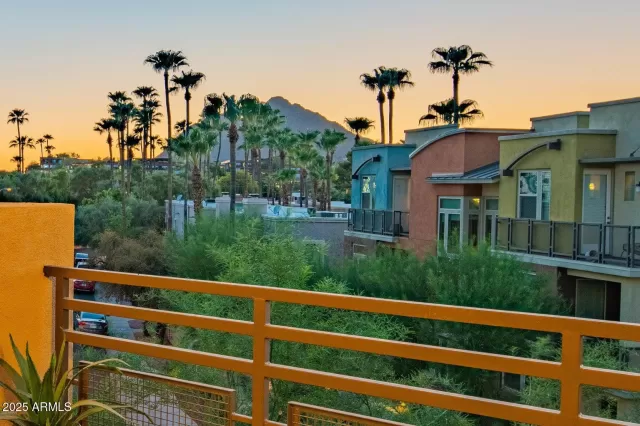 MLS: 6831110 Condo For Sale