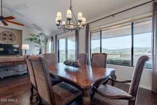 Photo #5: 6831206 Listing