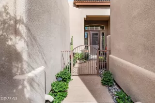 Photo #4: 6831512 Listing