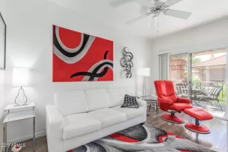 Photo #2: 6831816 Listing 