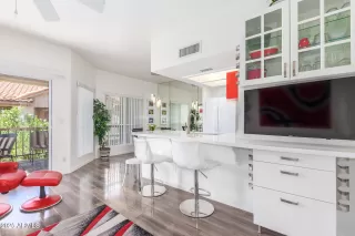 Photo #4: 6831816 Listing 