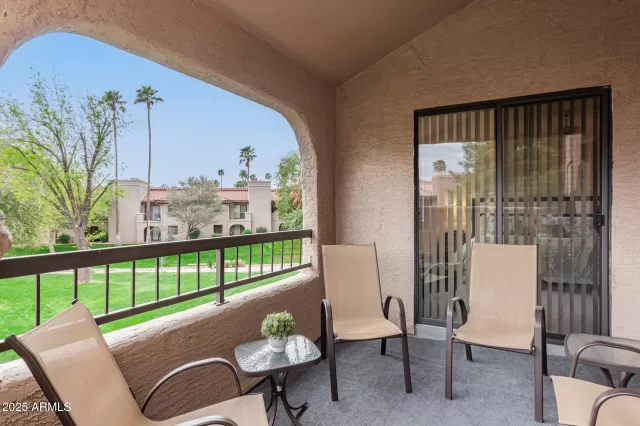 MLS: 6831912 Condo For Sale