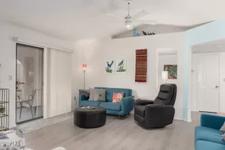 Photo #6: 6831912 Listing 