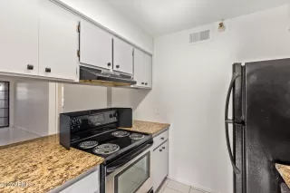 Photo #2: 6832372 Listing 