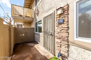 Photo #3: 6832377 Listing