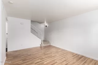 Photo #5: 6832377 Listing