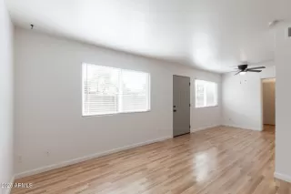 Photo #6: 6832377 Listing