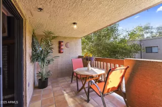 Photo #6: 6832437 Listing 