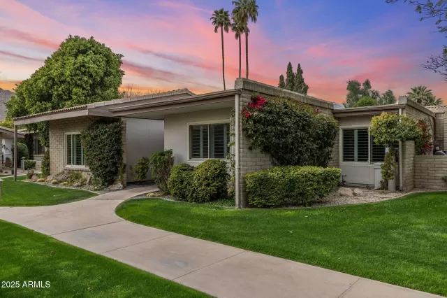 MLS: 6832449 Condo For Sale