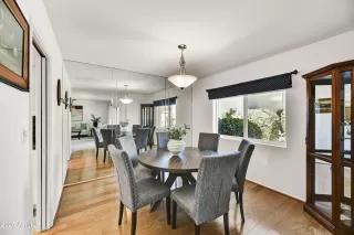 Photo #2: 6832716 Listing 