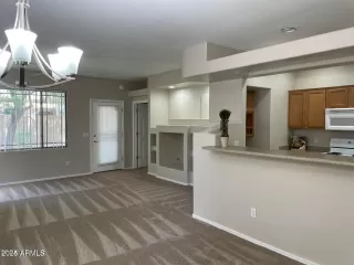 Photo #2: 6833237 Listing 