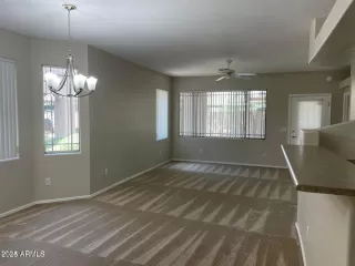 Photo #5: 6833237 Listing 