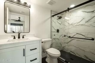 Photo #6: 6833381 Listing
