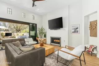 Photo #1: 6833392 Listing 