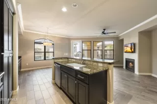 Photo #3: 6833608 Listing