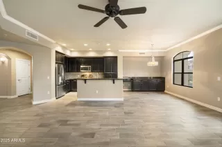 Photo #6: 6833608 Listing