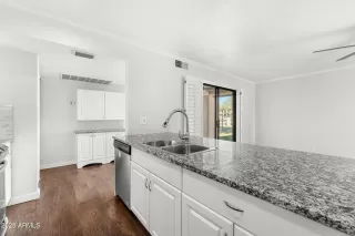 Photo #6: 6833684 Listing