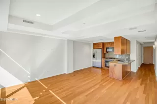 Photo #3: 6833721 Listing