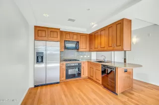 Photo #4: 6833721 Listing