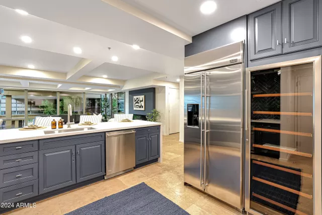 MLS: 6833740 Condo For Sale
