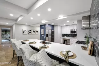 Photo #3: 6833740 Listing 