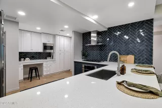 Photo #4: 6833740 Listing 