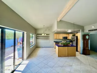 Photo #6: 6834188 Listing 