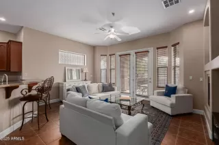 Photo #4: 6834298 Listing