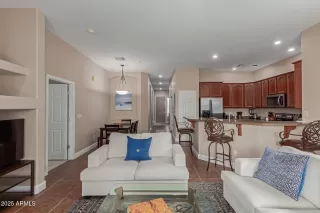 Photo #6: 6834298 Listing