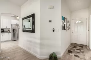 Photo #3: 6834786 Listing