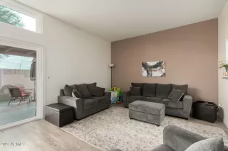 Photo #5: 6834786 Listing