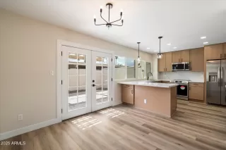 Photo #2: 6834943 Listing 