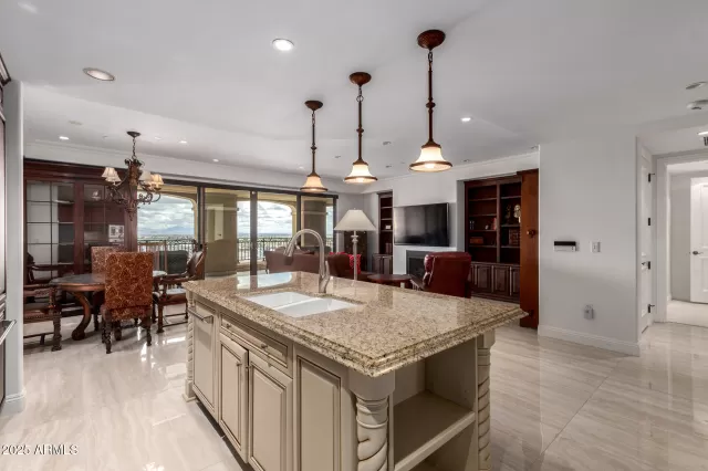 MLS: 6835003 Condo For Sale