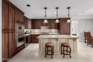 Photo #5: 6835003 Listing 