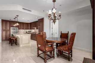 Photo #6: 6835003 Listing 