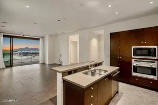 Photo #2: 6835217 Listing