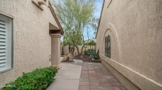 Photo #6: 6835247 Listing 