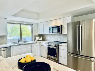 Photo #1: 6835333 Listing