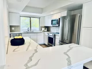 Photo #2: 6835333 Listing