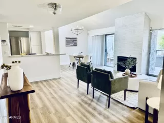 Photo #4: 6835333 Listing